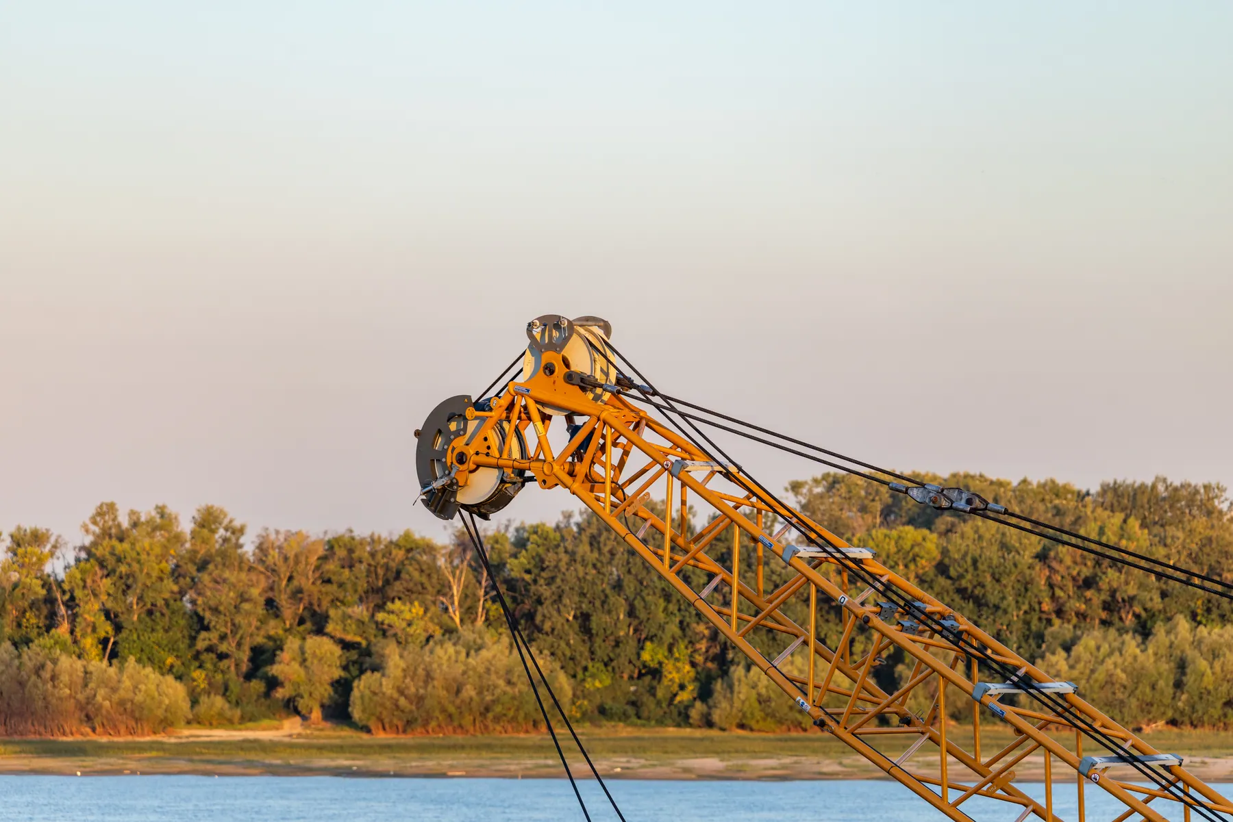 Стрела на плаващ кран LIEBHERR